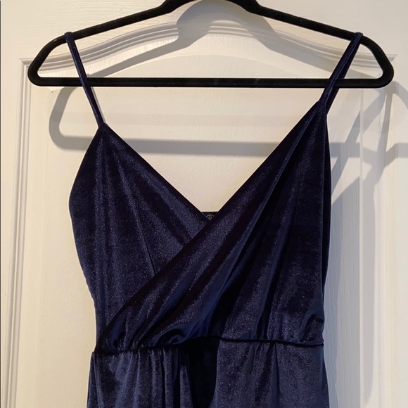 🌸 Navy Velour dress - Picture 2 of 5